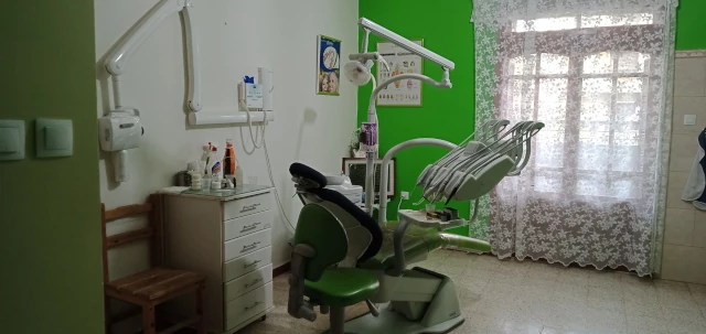 L BOUDA  SMILE DENTAL