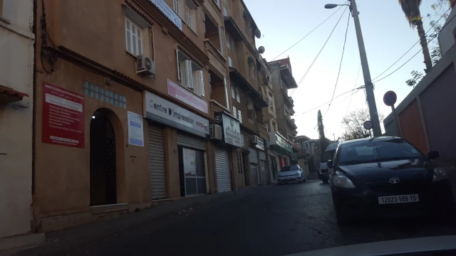 Docteur MONCEF GHERIEB