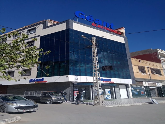 A KADDOUR  GOLDEN DENTAL CLINIC