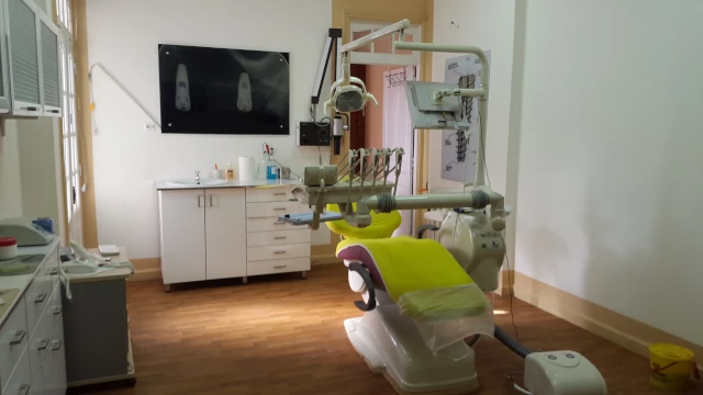 DJALIL BAITICHE  MON DENTISTE