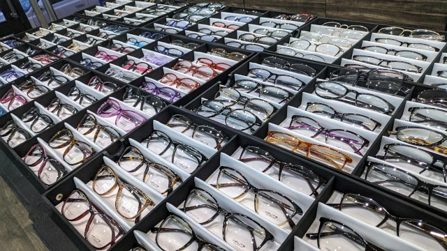 HOUSE OF EYEWEAR