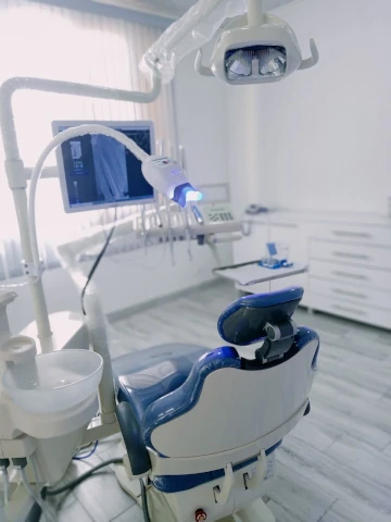 NASREDDINE ATTIK  HEALTH & SMILE