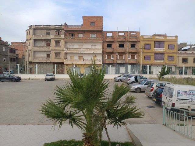 AF1QipPJYfMlvL_587bvTxLDefnX9Rm-1cSK3OHZDL-tw1920-h1080-k-no.webp